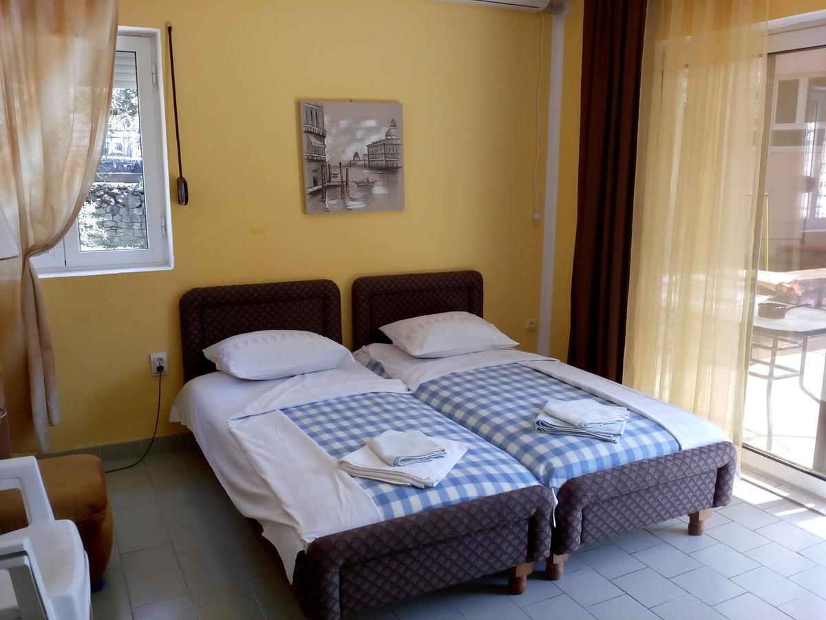 Villa Marija Ulcinj Buitenkant foto